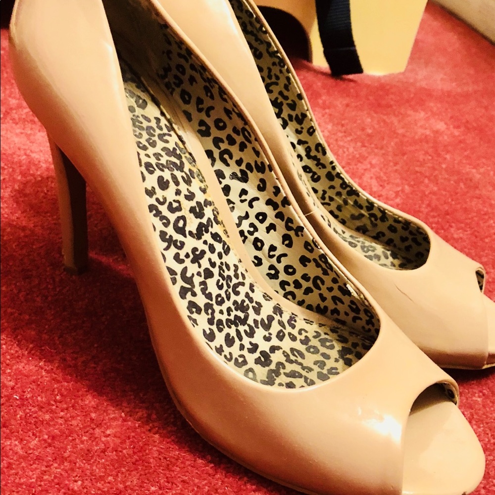 Jessica Simpson camel open toe pumps.